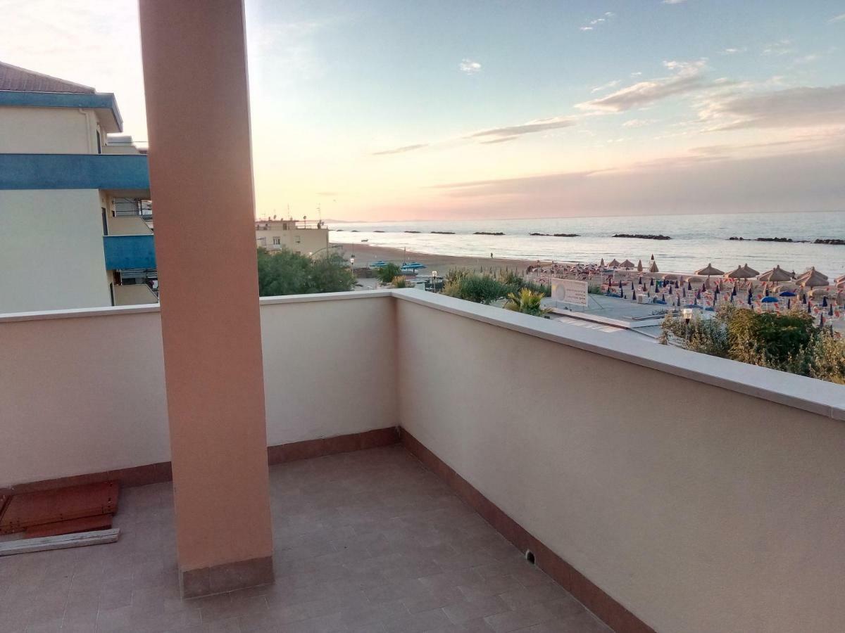 Appartamento Alba Rosa Francavilla Al Mare Eksteriør bilde